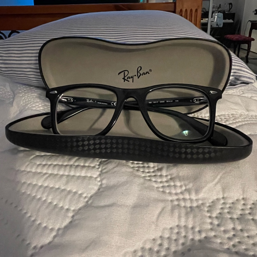 Ray-Ban Classic Black Frames